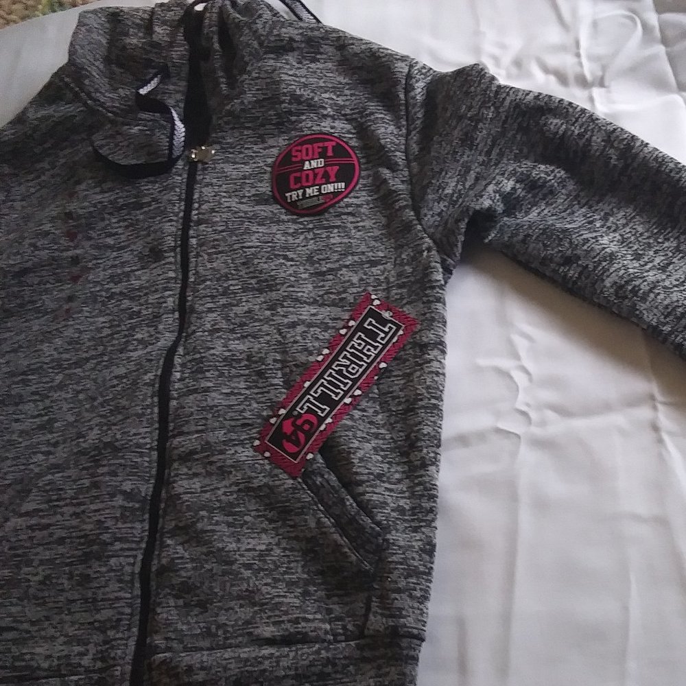 Thrill 94, Grey Sweat Top